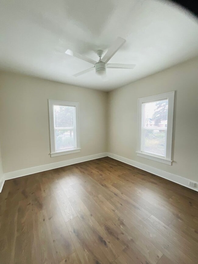 Building Photo - charming 2-bedroom home tucked within the heart of Colorado Springs, CO, and filled with an abund...