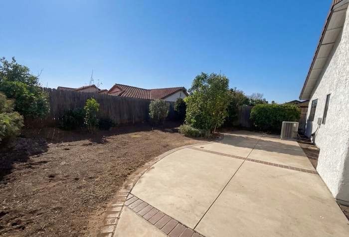 Building Photo - 13142 E Mesa Verde Dr