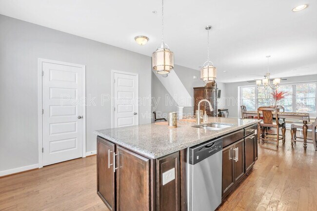 Building Photo - 4951 Old Main St