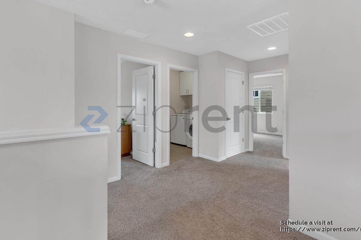 Building Photo - 2908 S White Salmon Dr