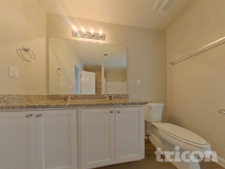 Building Photo - 133 Glendale Blvd