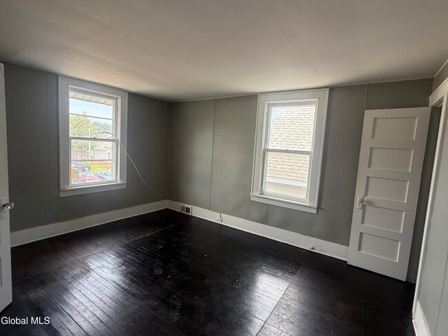 Building Photo - 2228 Guilderland Ave