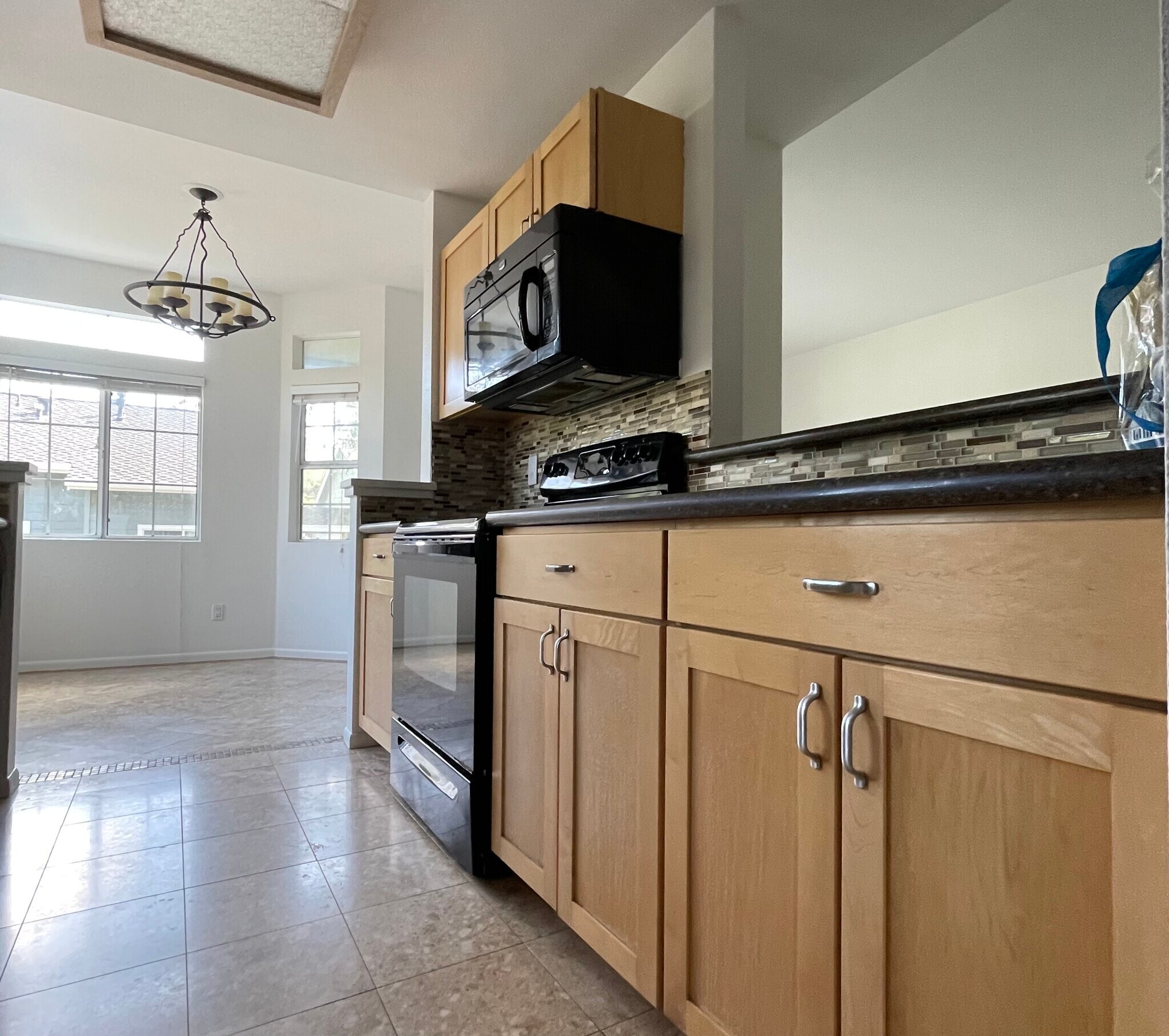 Building Photo - 8110 Mountain View Dr