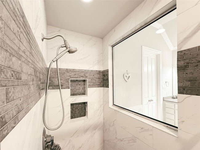 Building Photo - 2416 Belen Dr