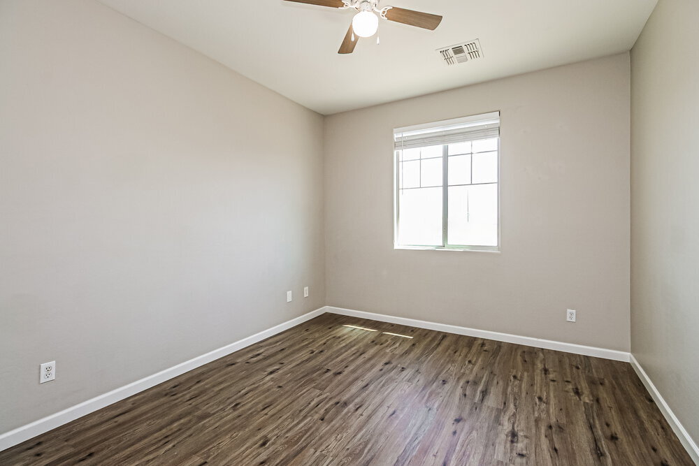 Building Photo - 1238 E Julian Dr