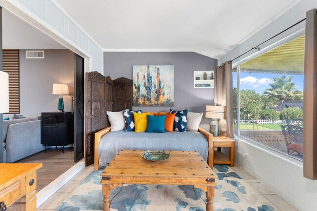 Building Photo - 11031 W Cumberland Dr