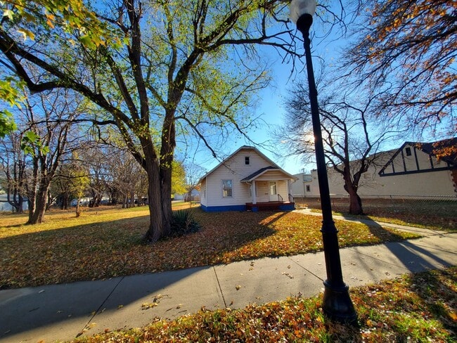 Great Central location home! - Nice home ... - Great Central location home!  - Nice home ...