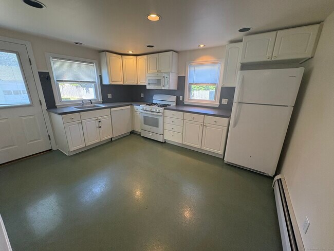 Building Photo - 17 McKinnel Ct