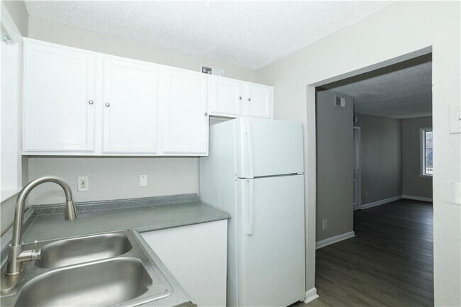 Building Photo - 2065 Alison Ct SW