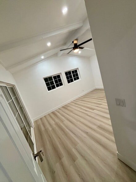 Building Photo - 9501 Laramie Ave