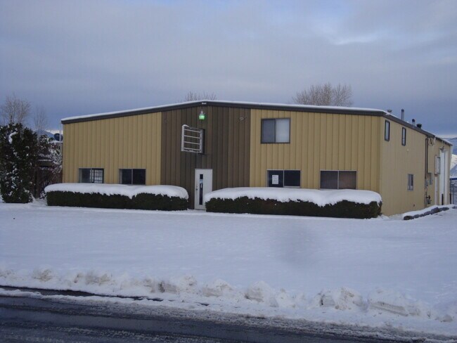 Building Photo - 31 Andrea Dr