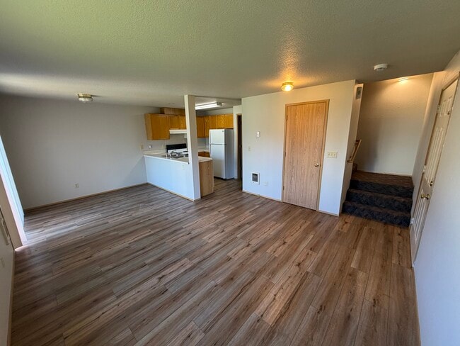 Building Photo - 810 SE 153rd Ave