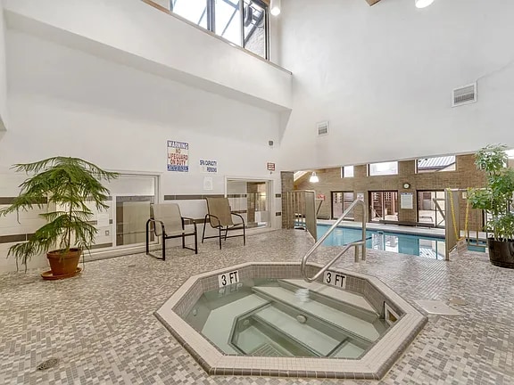 Building Photo - 20 NE 2nd St