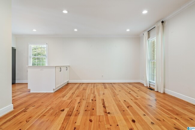 Building Photo - 3708 Northcote Dr.