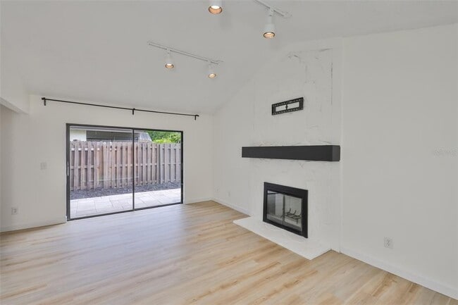 Building Photo - 13703 Sweetwater Cove Pl