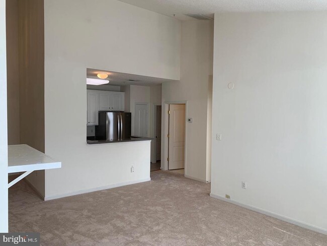 Building Photo - 12161 Abington Hall Pl