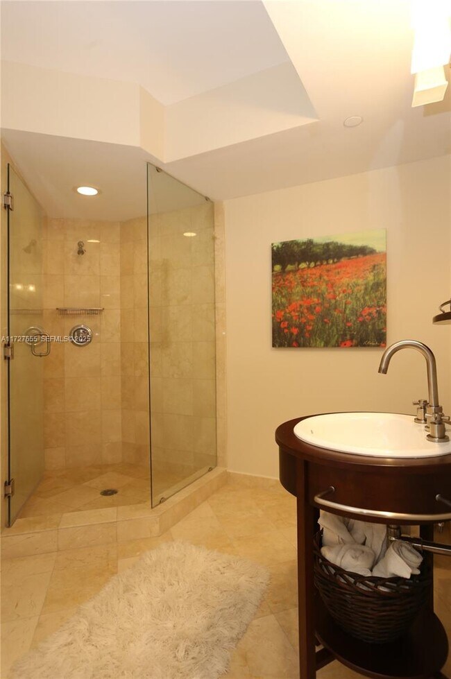 Building Photo - 6365 Collins Ave