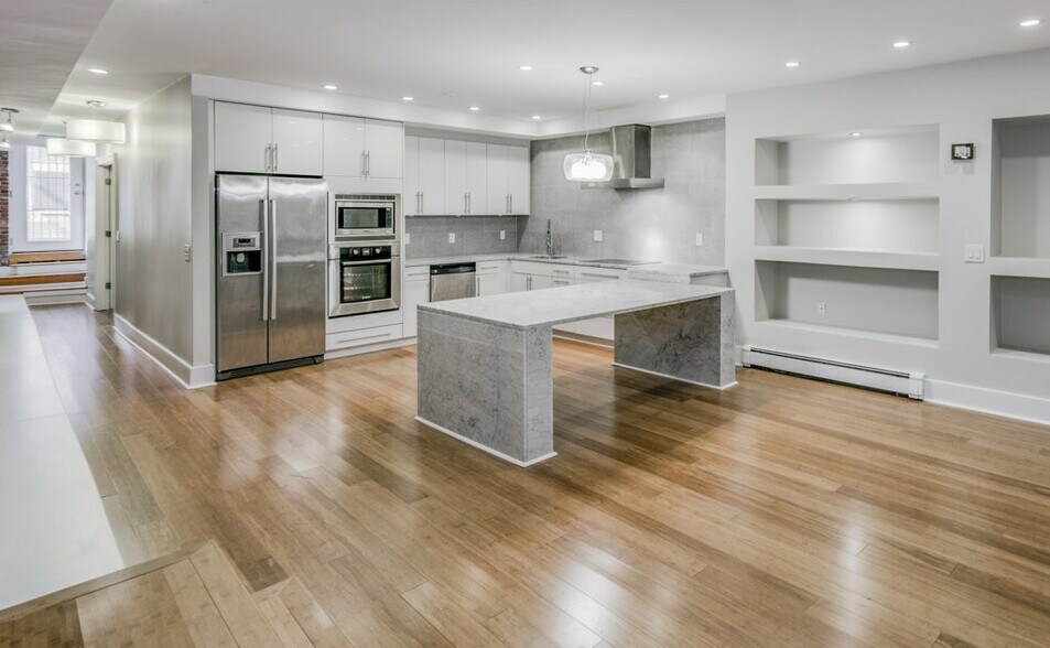 Primary Photo - 329 Columbus Ave