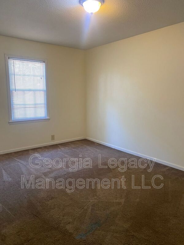 Building Photo - 272 Lawrenceville St