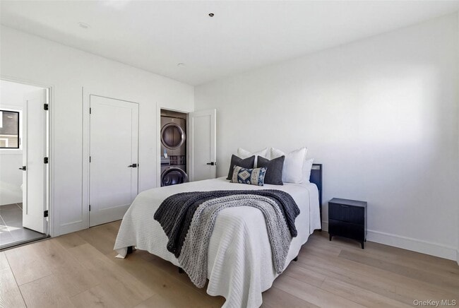 Building Photo - 56 Suffolk Rd