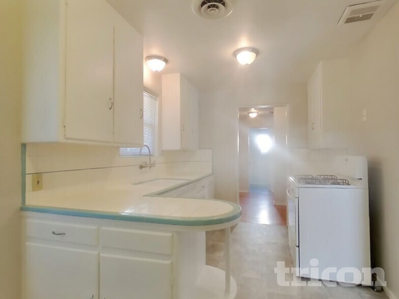 Building Photo - 342 Camellia Way