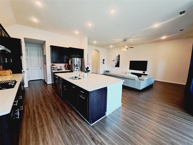 Building Photo - 4315 Hood Park Dr