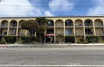Building Photo - 2311 4th St