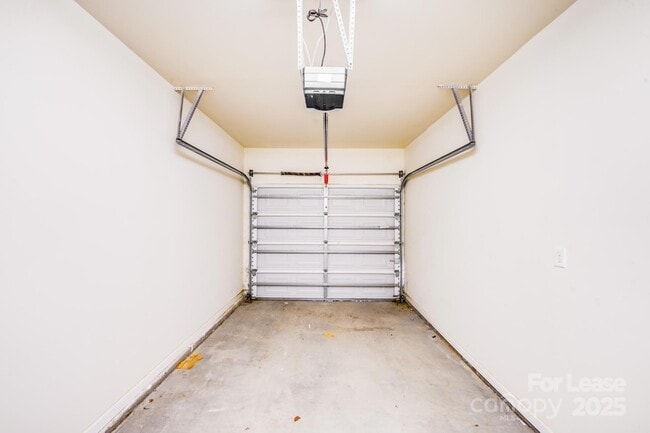 Building Photo - 14130 Castle Abbey Ln