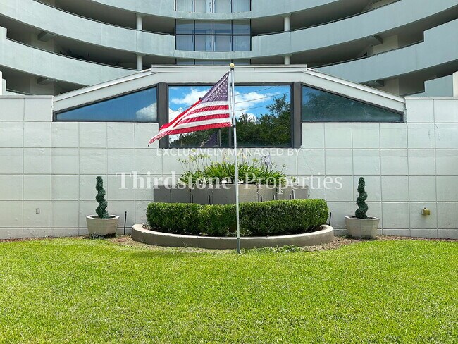 Building Photo - 1071 Edgewood Ave S