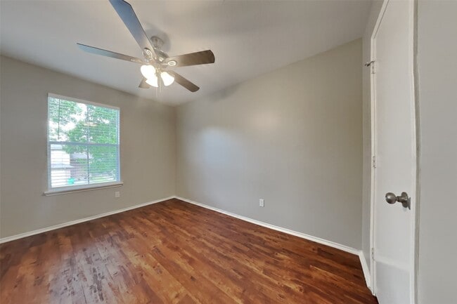 Building Photo - 19538 Shady Bank Dr