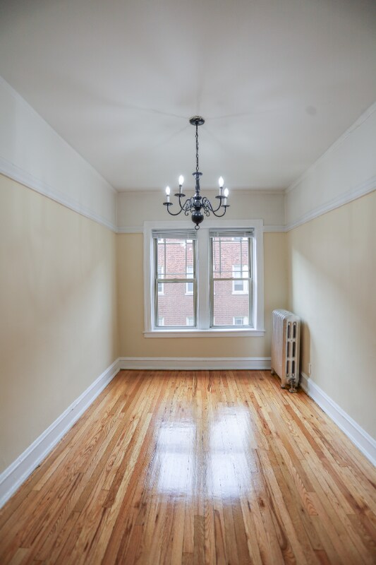 Building Photo - 1329 W Touhy Ave