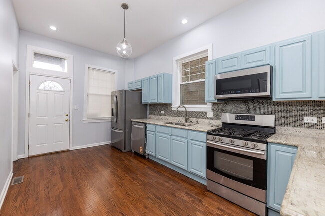 Building Photo - 6543 S Drexel Ave