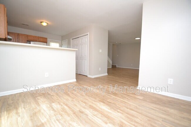 Building Photo - 824 Cumberland St