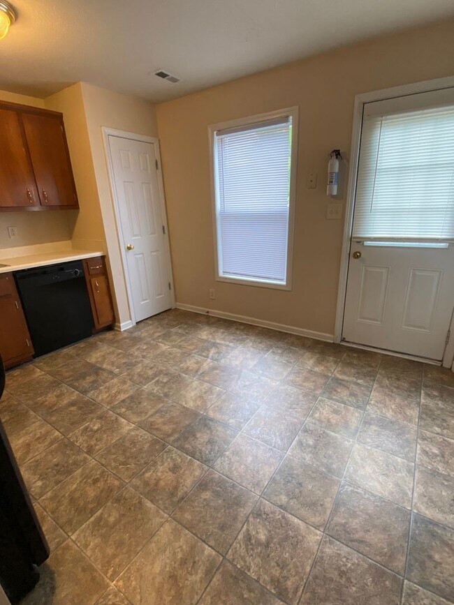 Building Photo - 512 Patriot Park Ct