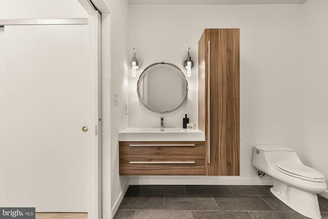 Building Photo - 1700 Kalorama Rd NW