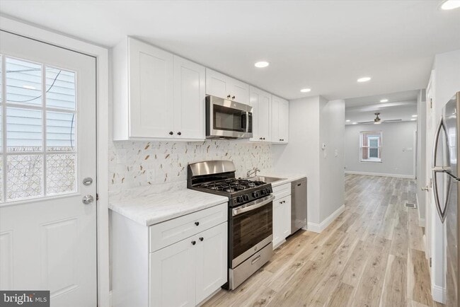 Building Photo - 408 Durfor St