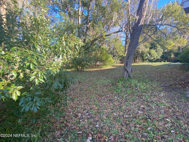 Building Photo - 13007 Atomic St