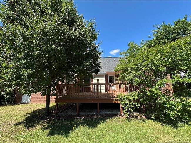 Building Photo - 2827 Beringer Dr