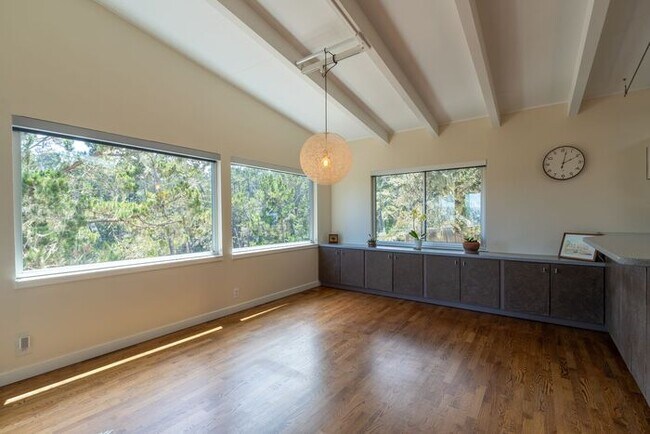Building Photo - Hilltop Monterey Home