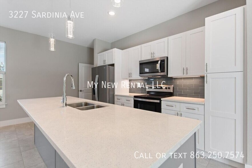 Building Photo - 3227 Sardinia Ave