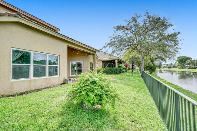 Building Photo - Amazing 4 Bedroom, 3 Bath home plus large 21'x11' loft located in Parkland Isles!