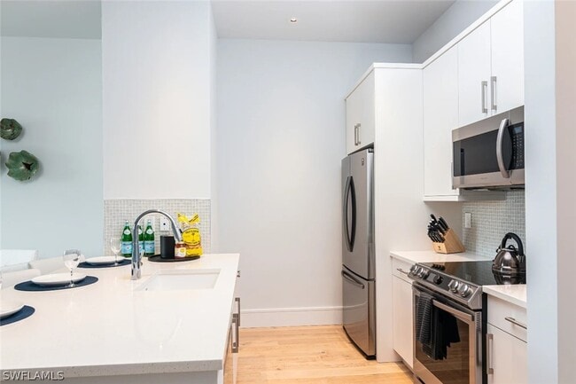 Building Photo - 101 8th St S