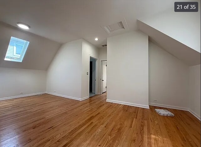 Building Photo - 3706 N Wilton Ave