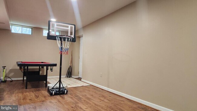 Building Photo - 6453 Springhouse Cir