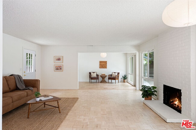 Building Photo - 22736 Cantlay St