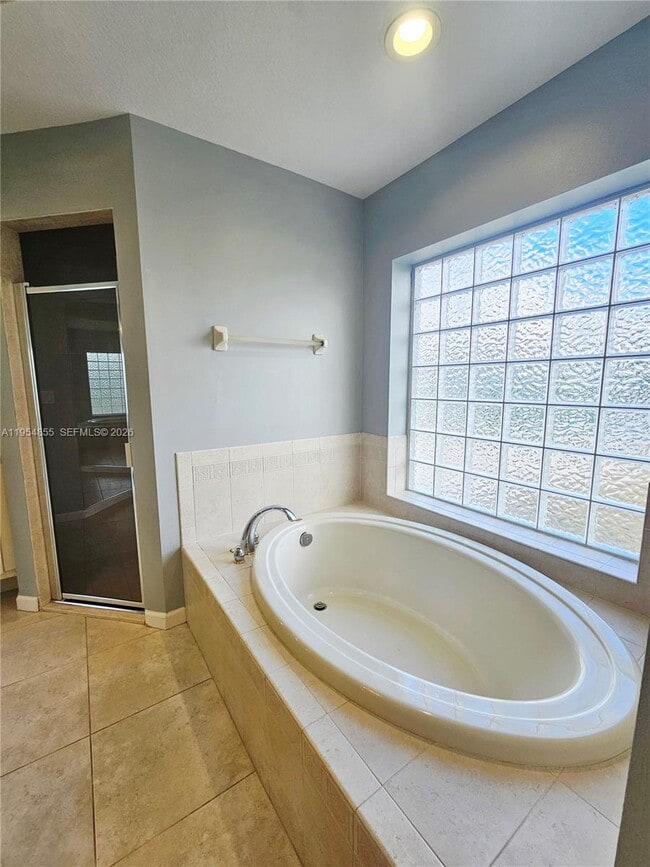 Building Photo - 2161 SW Imperial St