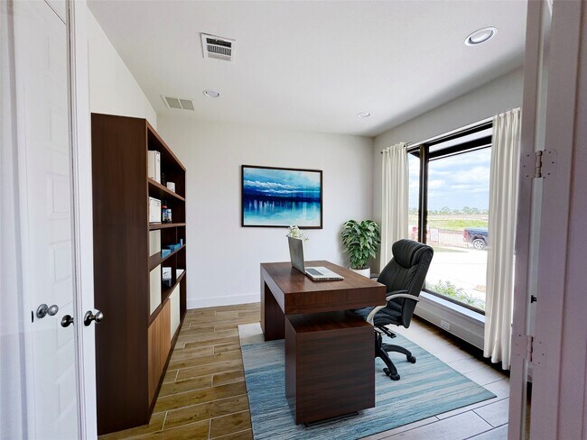 Building Photo - 5406 Holly Holw Ln