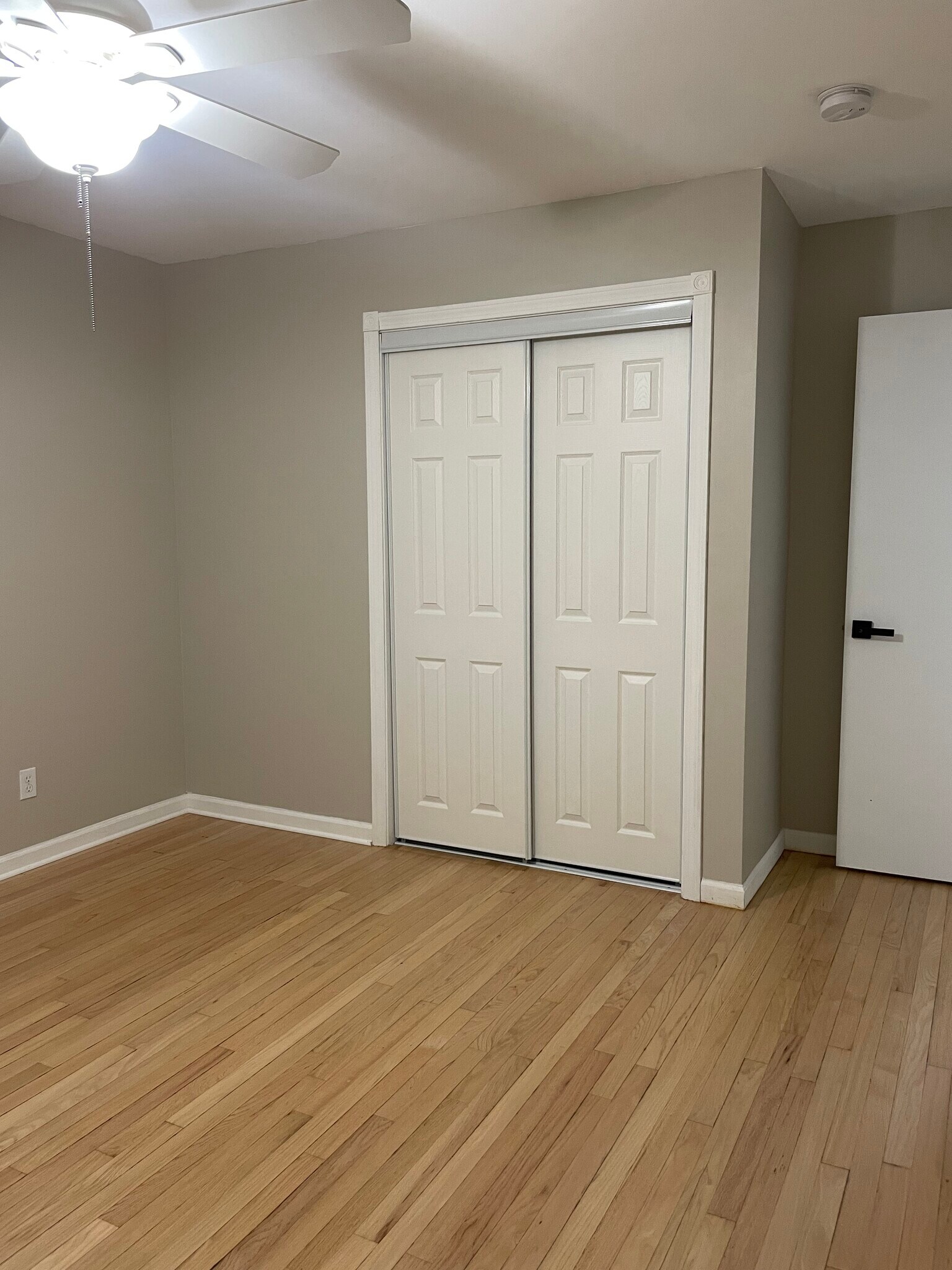 Building Photo - 7 Donna Ave