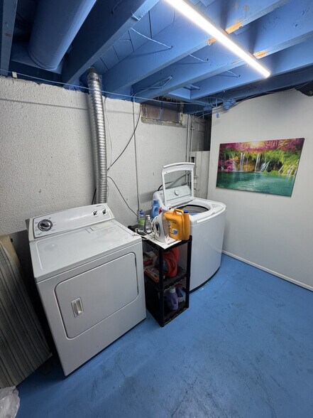 Building Photo - 17781 E 13 Mile Rd