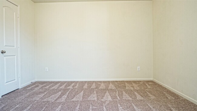 Building Photo - 10510 Pine Landing Dr